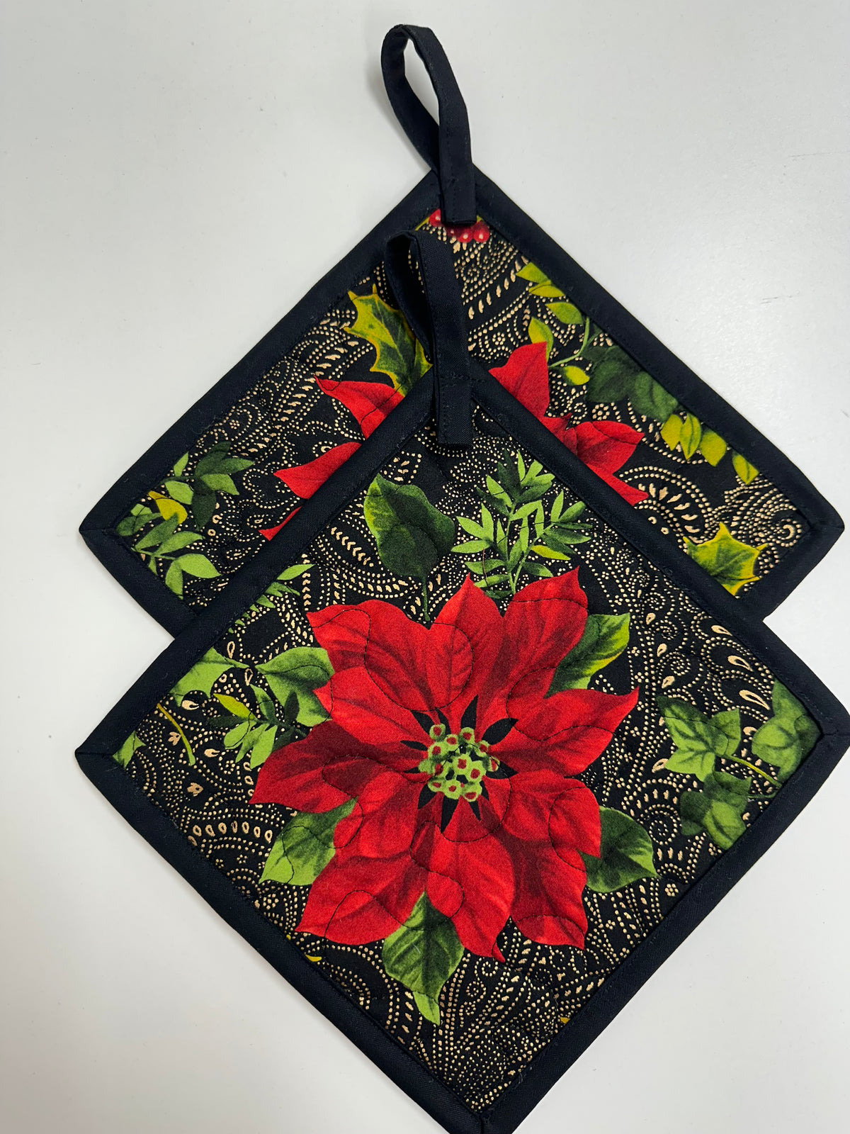 Christmas Cardinal Pot Holders, Set of 2, Handmade Baker Gift, Kitchen Accessories