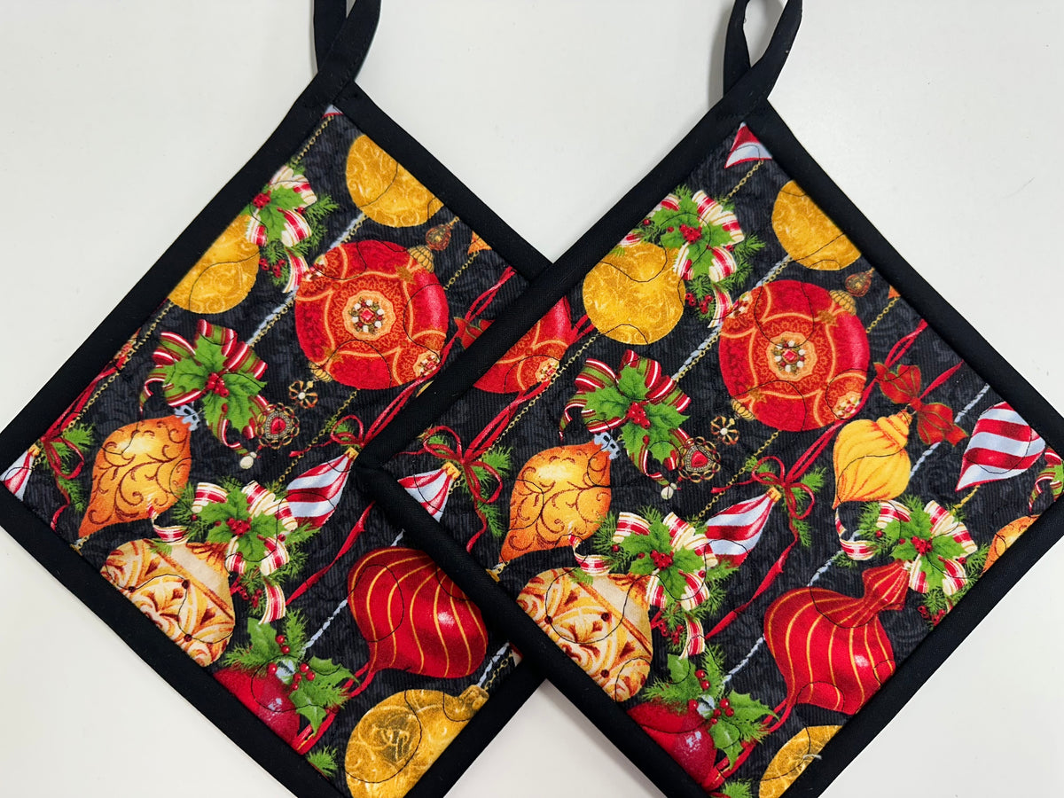 Christmas Ornament Pot Holders, Set of 2, Handmade Baker Gift, Kitchen Accessories