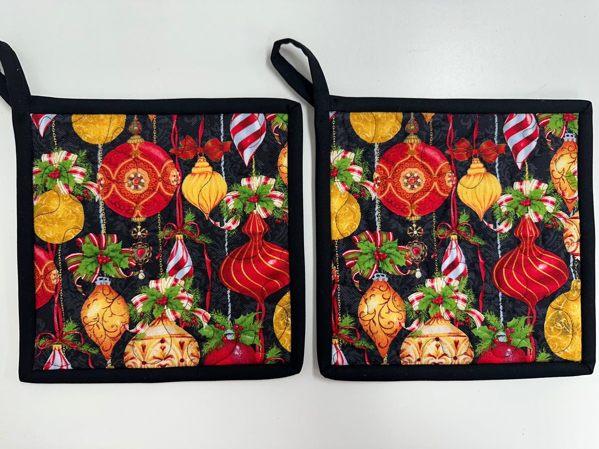 Christmas Ornament Pot Holders, Set of 2, Handmade Baker Gift, Kitchen Accessories
