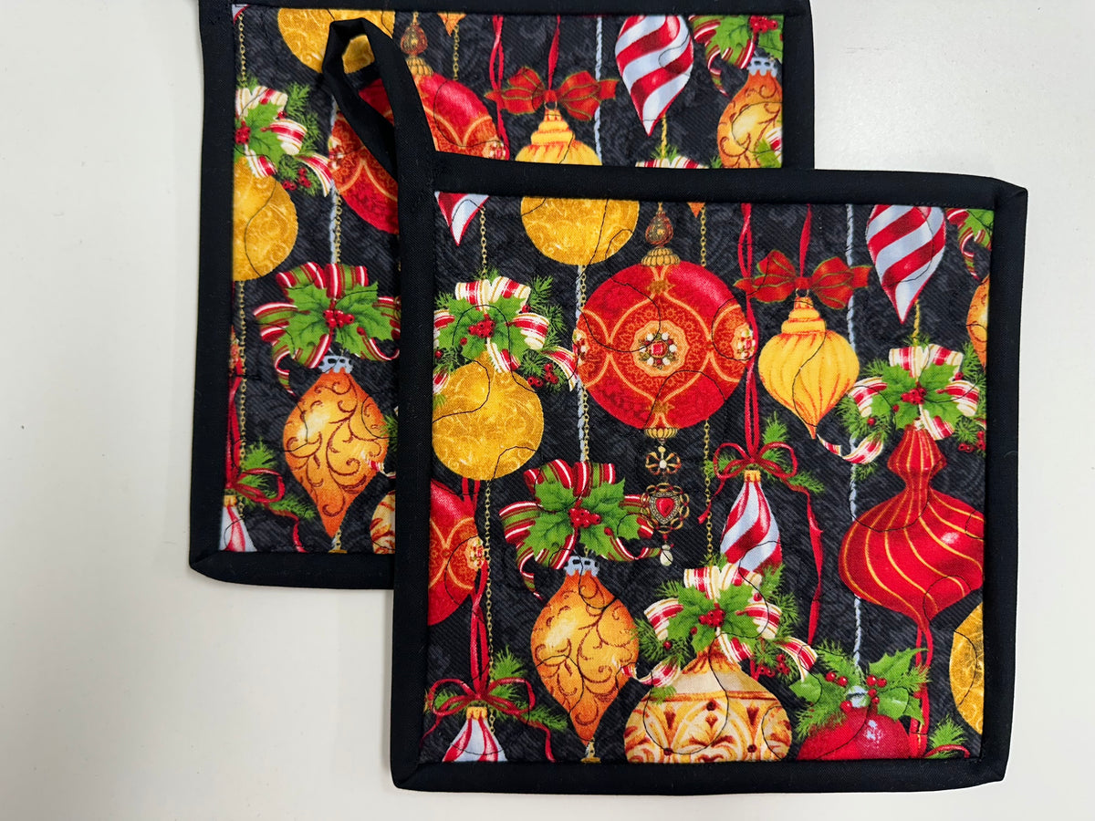 Christmas Ornament Pot Holders, Set of 2, Handmade Baker Gift, Kitchen Accessories