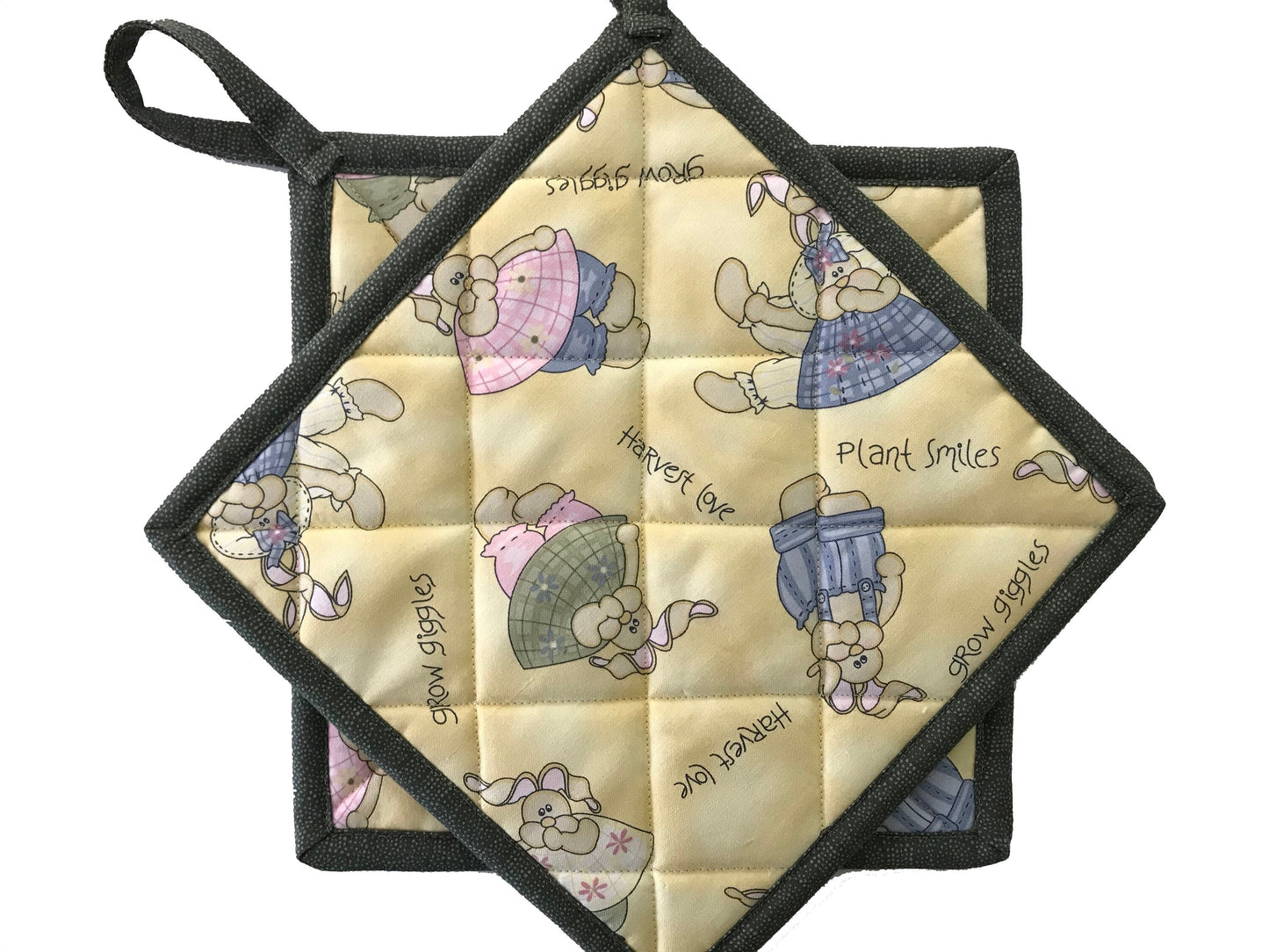Easter Quilted Pot Holders: Handmade Fabric Hot Pads Set for Kitchen & Housewarming Gifts
