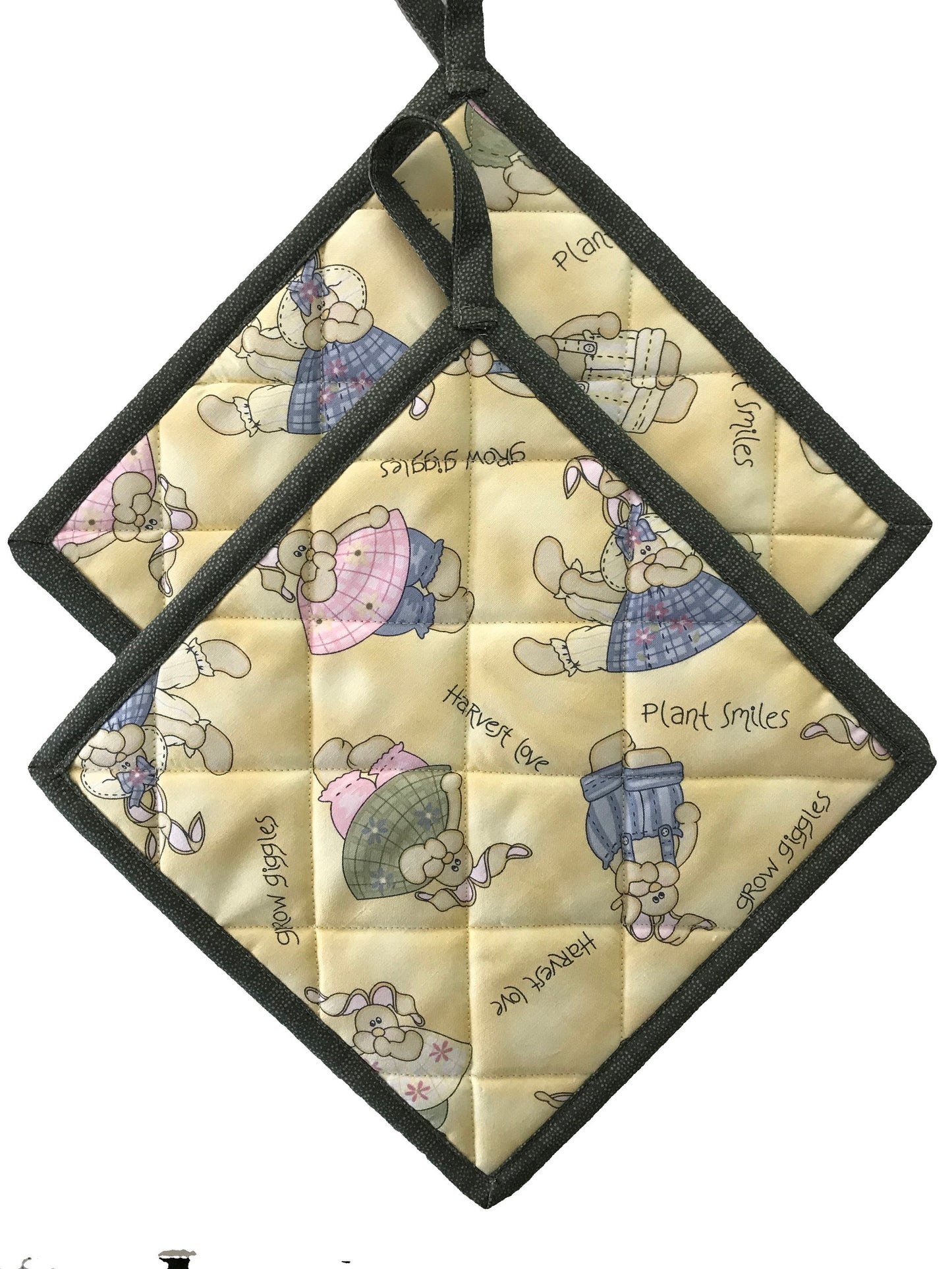 Easter Quilted Pot Holders: Handmade Fabric Hot Pads Set for Kitchen & Housewarming Gifts