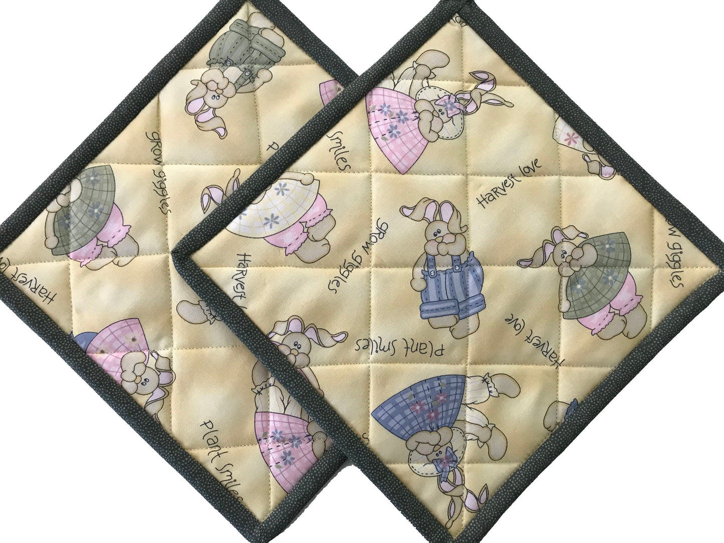 Easter Quilted Pot Holders: Handmade Fabric Hot Pads Set for Kitchen & Housewarming Gifts