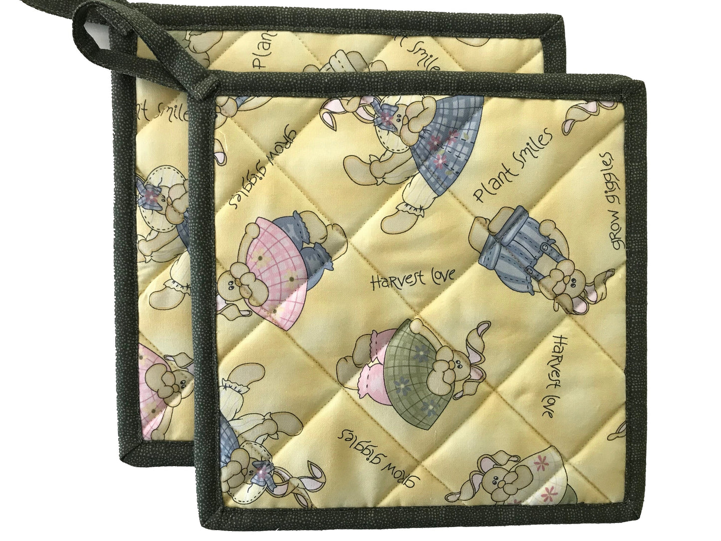 Easter Quilted Pot Holders: Handmade Fabric Hot Pads Set for Kitchen & Housewarming Gifts