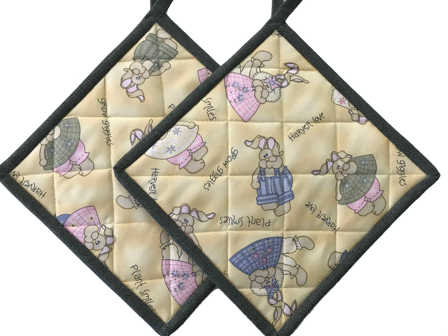 Easter Quilted Pot Holders: Handmade Fabric Hot Pads Set for Kitchen & Housewarming Gifts