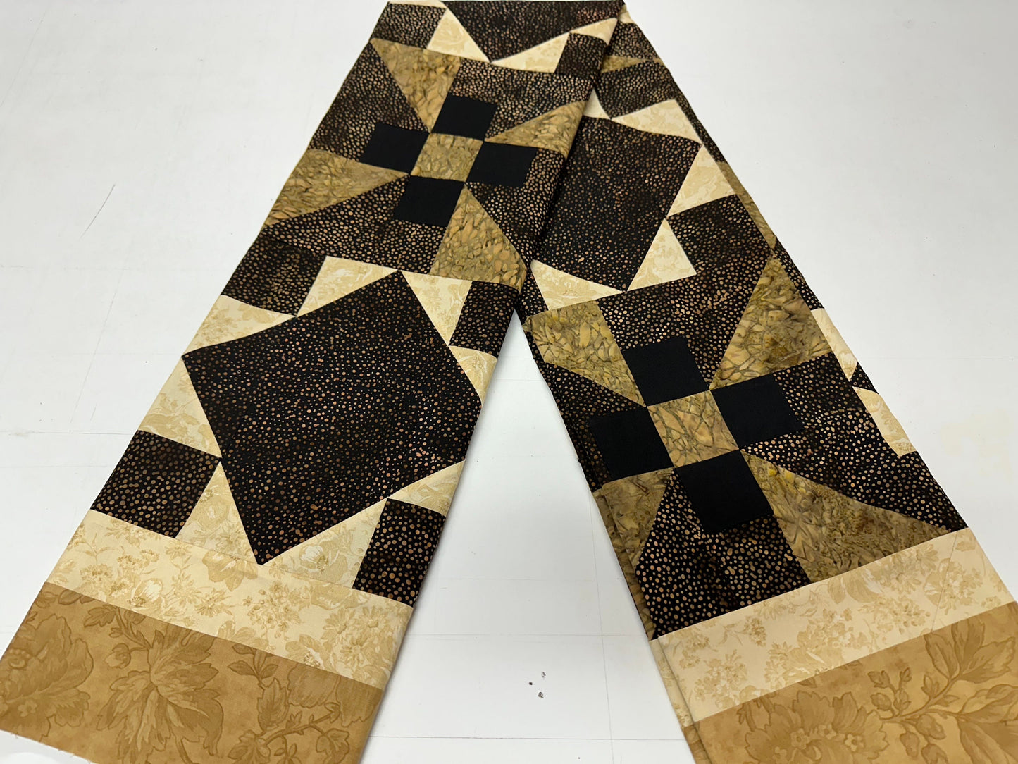 Handmade Patchwork Quilt Top: Black, Brown, Cream Floral Lap Throw (60x70 inches)