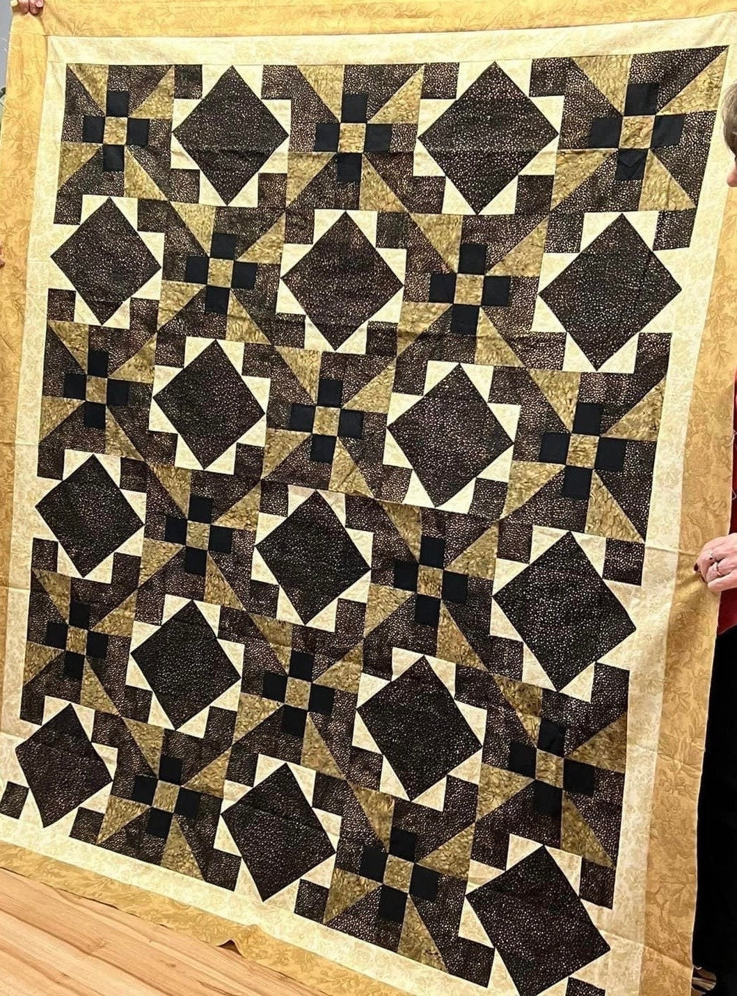 Handmade Patchwork Quilt Top: Black, Brown, Cream Floral Lap Throw (60x70 inches)