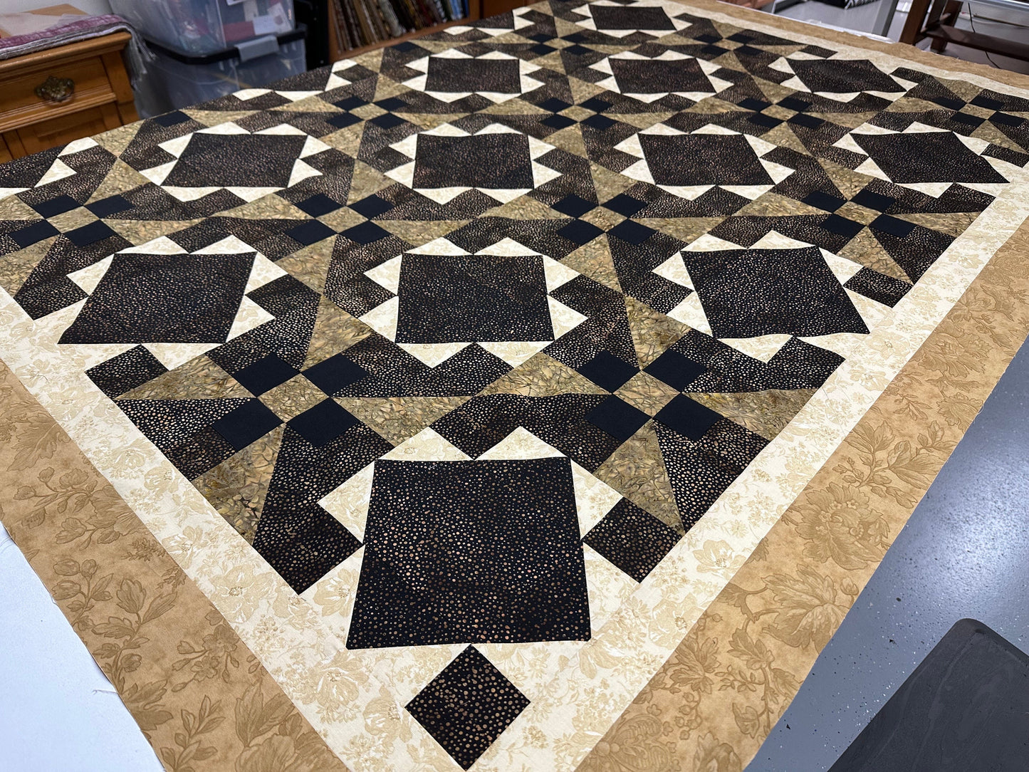 Handmade Patchwork Quilt Top: Black, Brown, Cream Floral Lap Throw (60x70 inches)