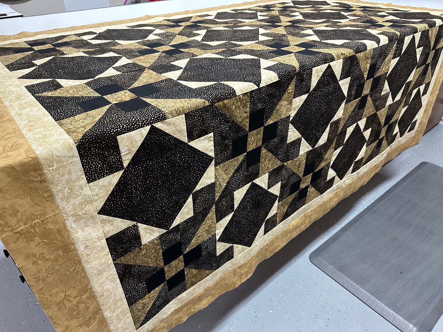 Handmade Patchwork Quilt Top: Black, Brown, Cream Floral Lap Throw (60x70 inches)