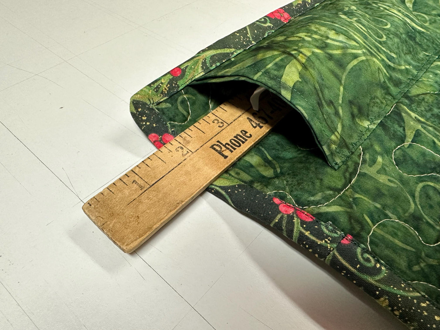 Festive Snowman & Deer Christmas Quilt - Handmade Wall Hanging Lap Blanket - Holiday Home Decor 35x43