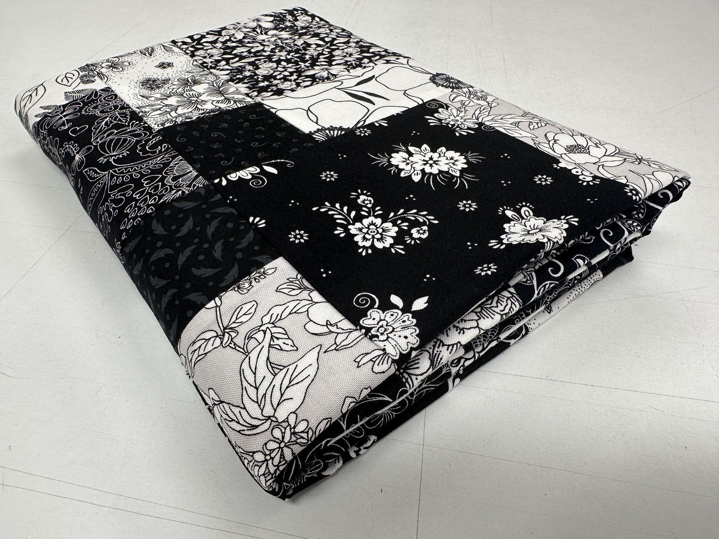 Handmade Black and White Floral Quilt Top: Lap Quilt (45" x 58")