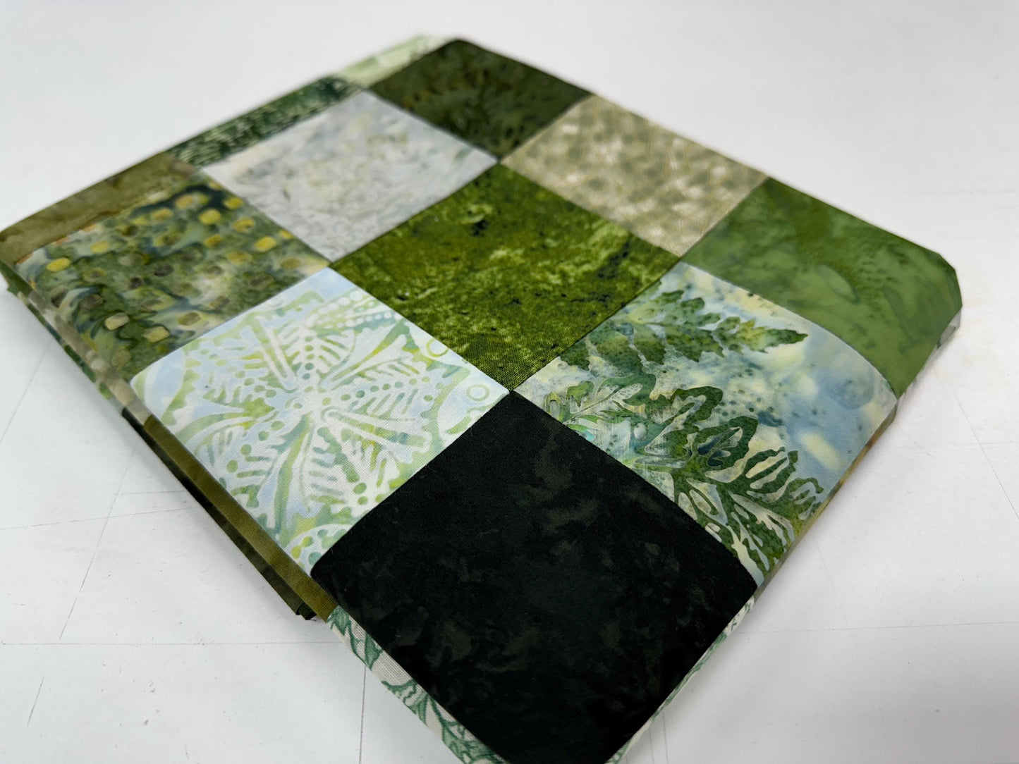 Unfinished Green Batik Quilt Top 36x45 Handmade Crib Lap Throw Patchwork Cotton Floral