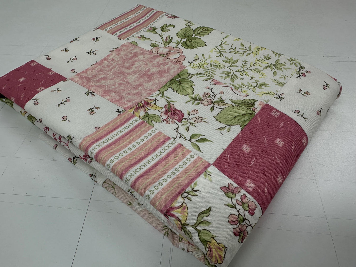 Unfinished Quilt Top 36x45 Handmade Crib Lap Throw Patchwork Cotton Floral